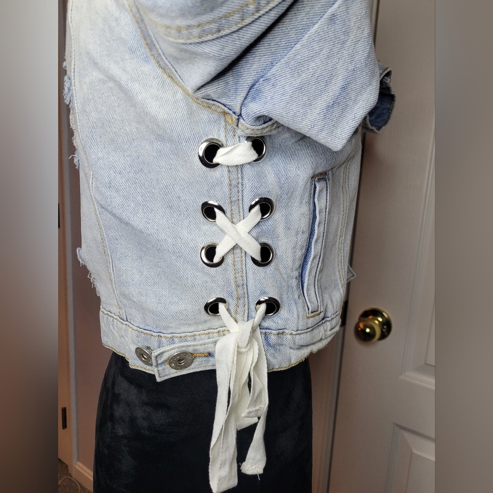 POL Light Blue Distressed Jean Jacket With Side Tie Up. Sz M. NWOT *Callout - Picture 2 of 8